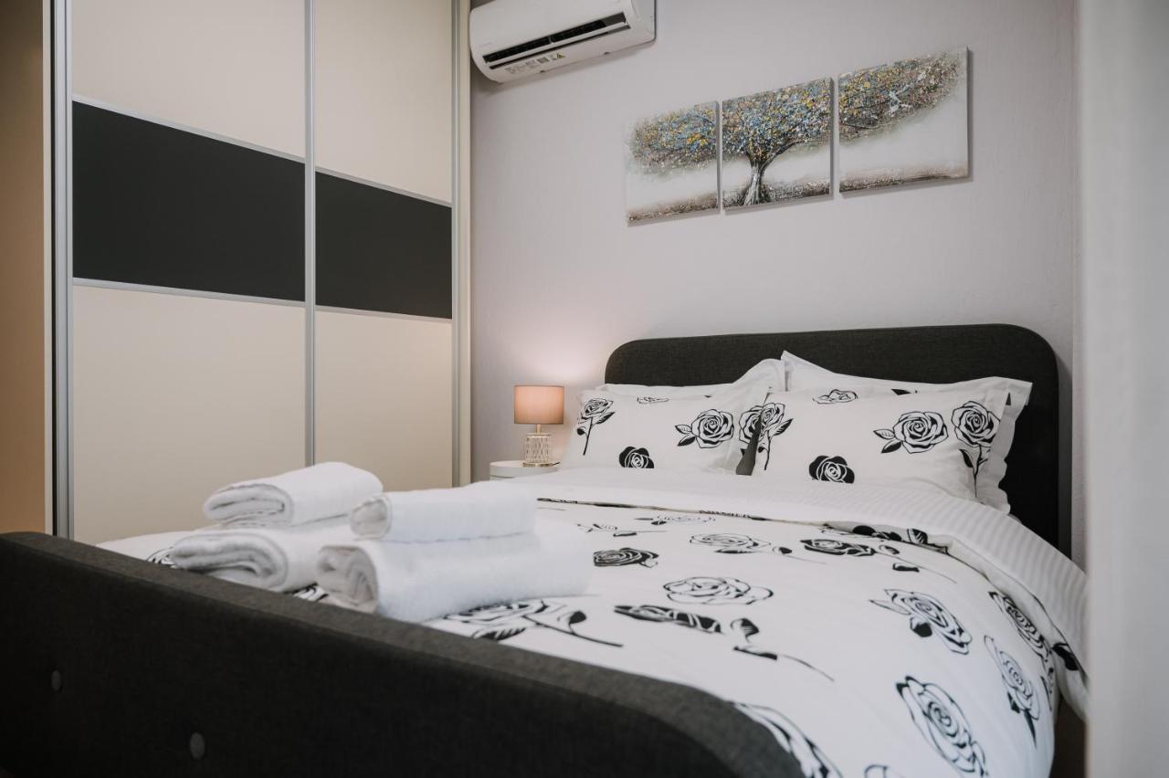Pleasure ι Apartment