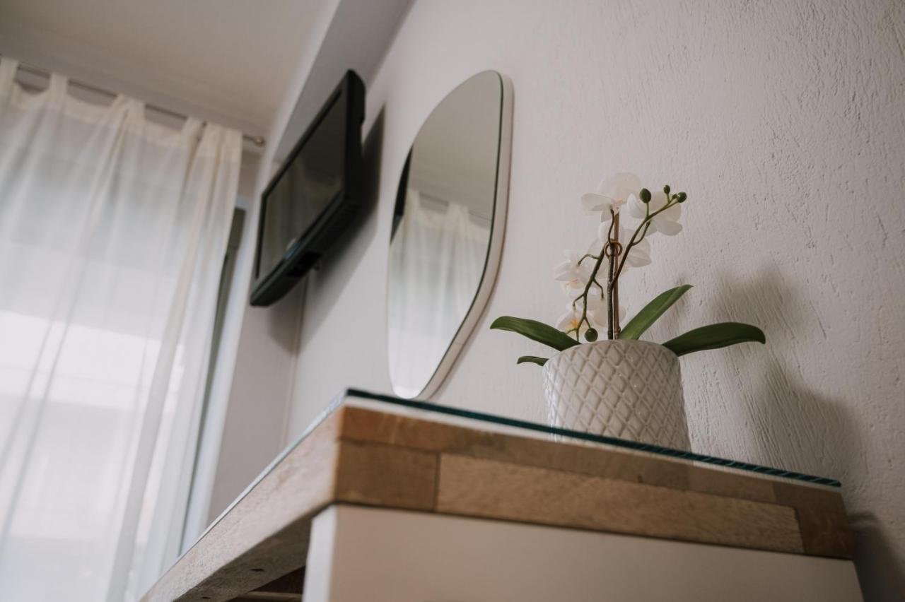 Pleasure ι Apartment *